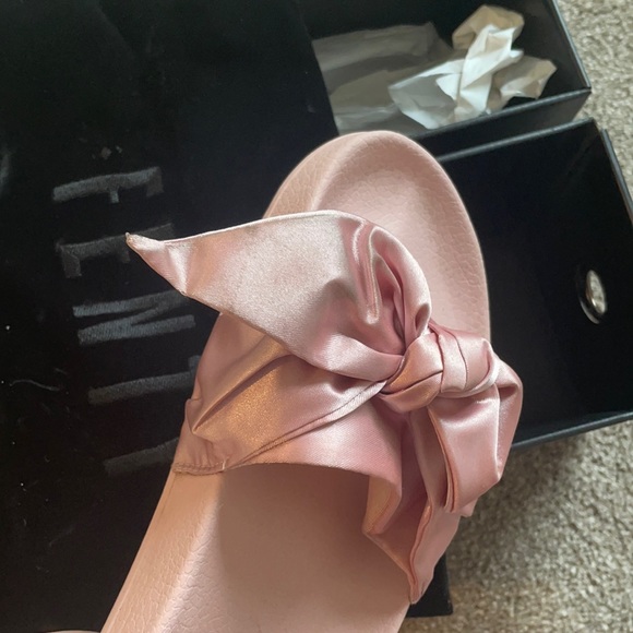 Puma x Rihanna Fenty bow slides, pink UK 7 - Picture 5 of 10